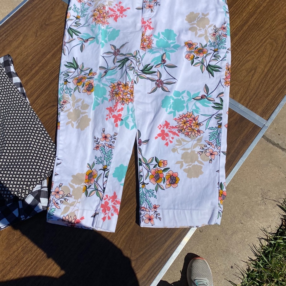 Pants - Picture 3 of 4